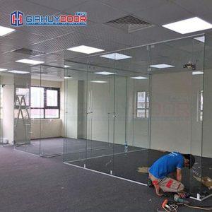 Vách kính chống cháy VCC 14