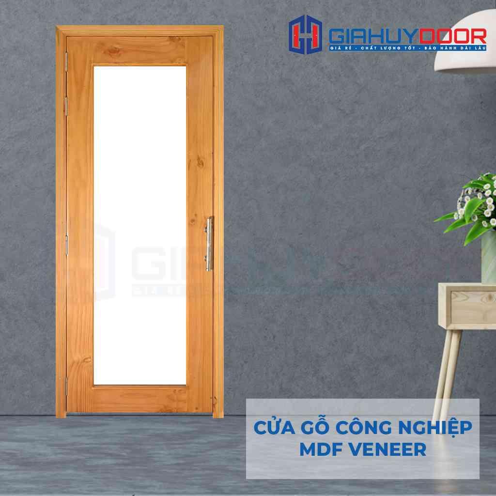 Cua go MDF veneer o kinh.png Cửa gỗ công nghiệp MDF Veneer o kinh