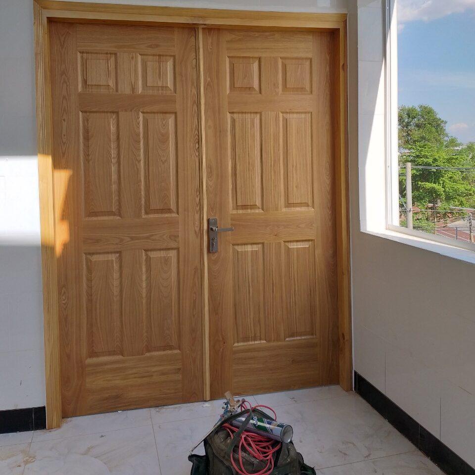Thi công cửa gỗ giá rẻ - đến ngay SaiGonDoor
