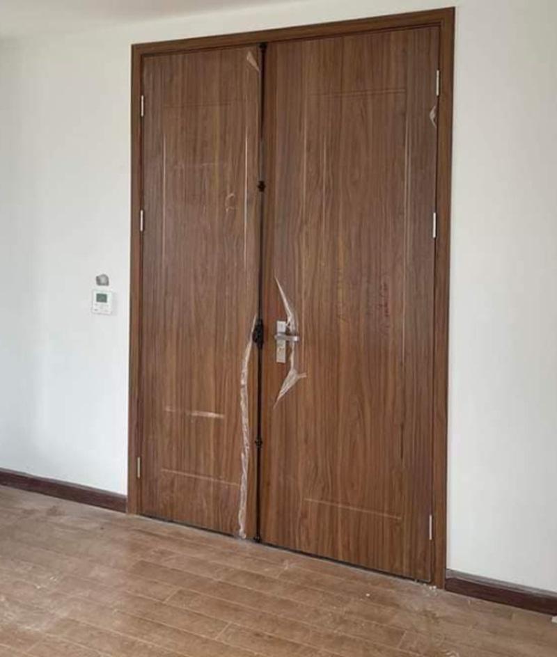 Cấu tạo cửa nhựa vân gỗ với phần cánh và khung bao