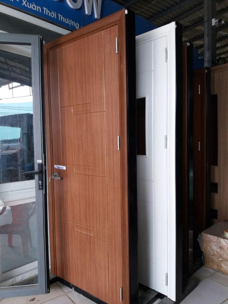 Mẫu mã và kiểu dáng sản phẩm là yếu tố ảnh hưởng nhiều đến giá cửa