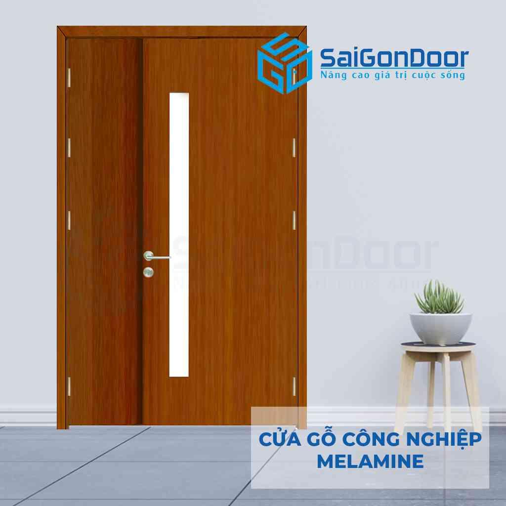 Cửa gỗ MBC kết hợp ô kính tạo điểm nhấn nổi bật cho bộ cửa