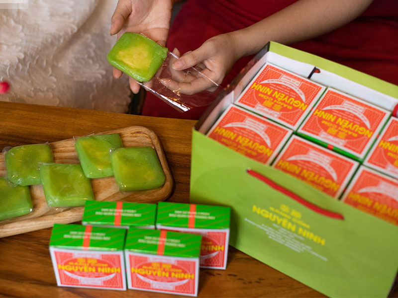 địa chỉ bán bánh cốm Hàng Than