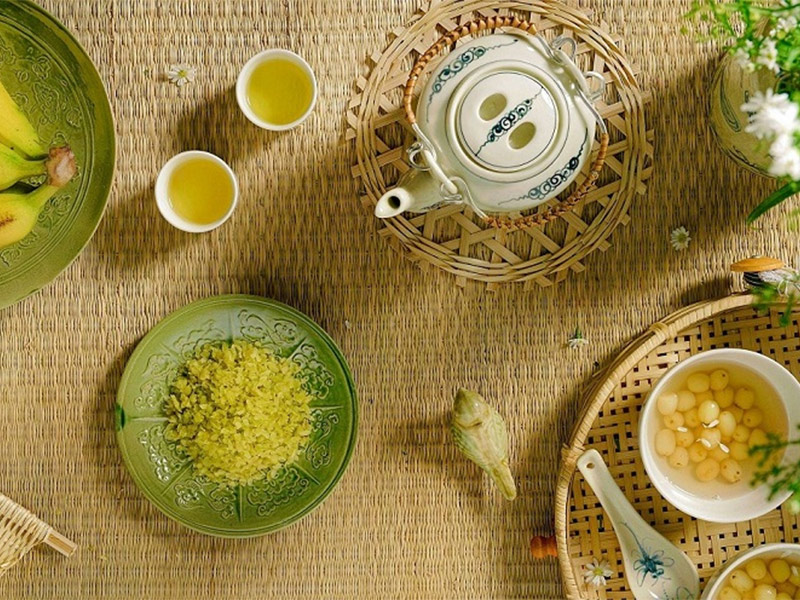 Thưởng thức Bánh cốm làng Vòng - Thức quà đặc sản nổi tiếng Hà Nội 4 Bánh cốm làng Vòng
