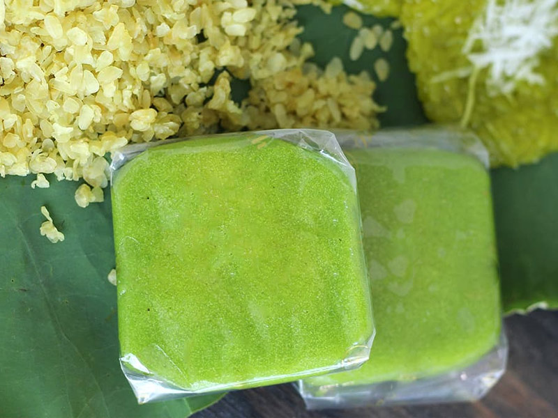 bánh cốm làm quà tặng