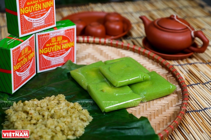 Khám Phá Hương Vị Đặc Biệt của Bánh Cốm 51 Hàng Than 7 Khám Phá Hương Vị Đặc Biệt của Bánh Cốm 51 Hàng Than