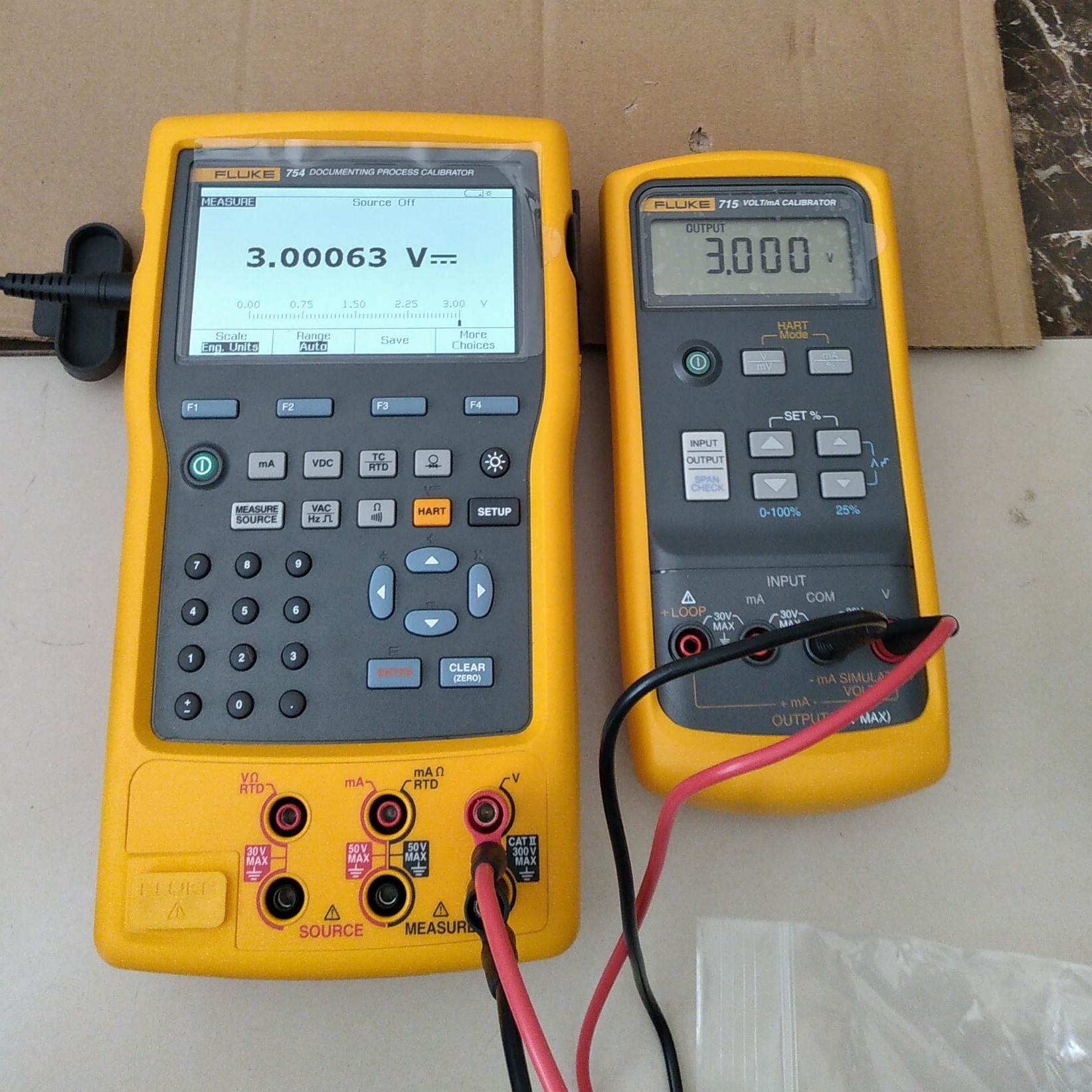 Thiết Bị Hiệu Chuẩn Dòng Điện Điện Áp FLUKE 715 11 shopdoluong-Thiết Bị Hiệu Chuẩn Dòng Điện Điện Áp FLUKE 715