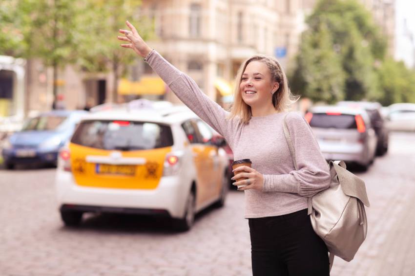 taxi nội bài mê linh