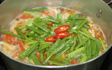 Nấu canh cá chỉ vàng