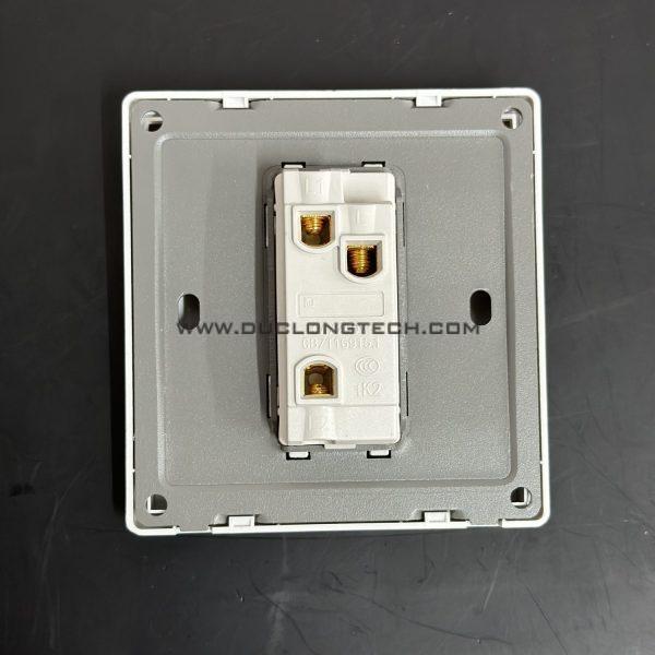 Công Tắc Điện Âm Tường Tràn Viền Màu Trắng, Chất Liệu Nhựa 3 G1W01 8