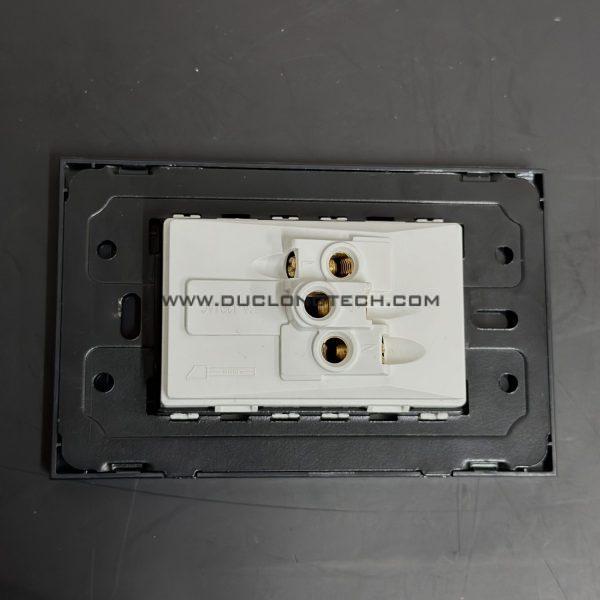 Ổ Cắm 3 Chấu Chuẩn Mỹ Mặt Nhôm Xước L93 1 L93S03LG16 1