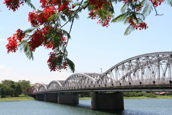 Hue le pont Trang Tien