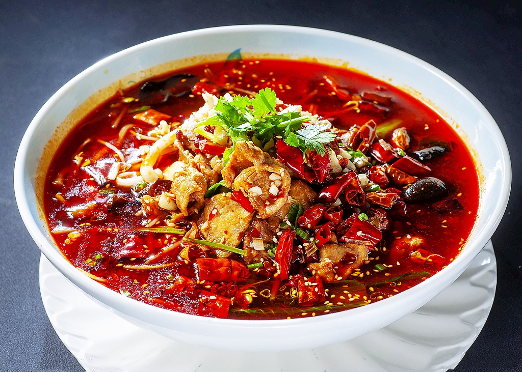 水煮牛肉 1 bo nau cay tu