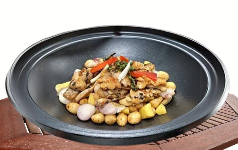 Braised chicken with pine mushrooms and black pepper 1 ga om nam tung nhung tieu den