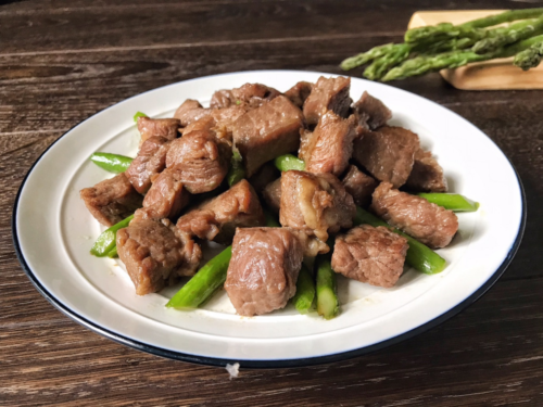芦笋炒牛肉