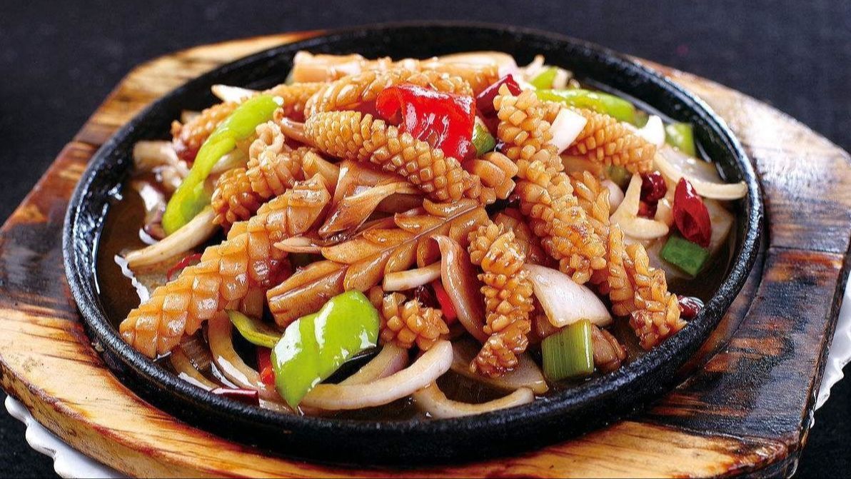 Stir-fried squid with onion Liaoning 1 muc xao hanh tay