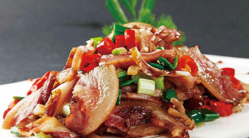Pork head stir-fried with ginger and onion 1 thu lon xao ot chuong