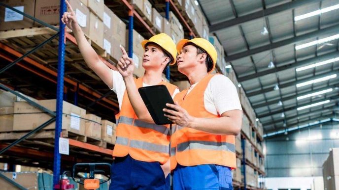 Nhân viên hiện trường là gì