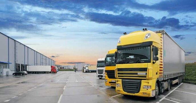 Phí Trucking trong xuất nhập khẩu là gì