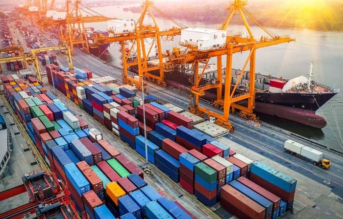 Xuất nhập khẩu hàng hóa