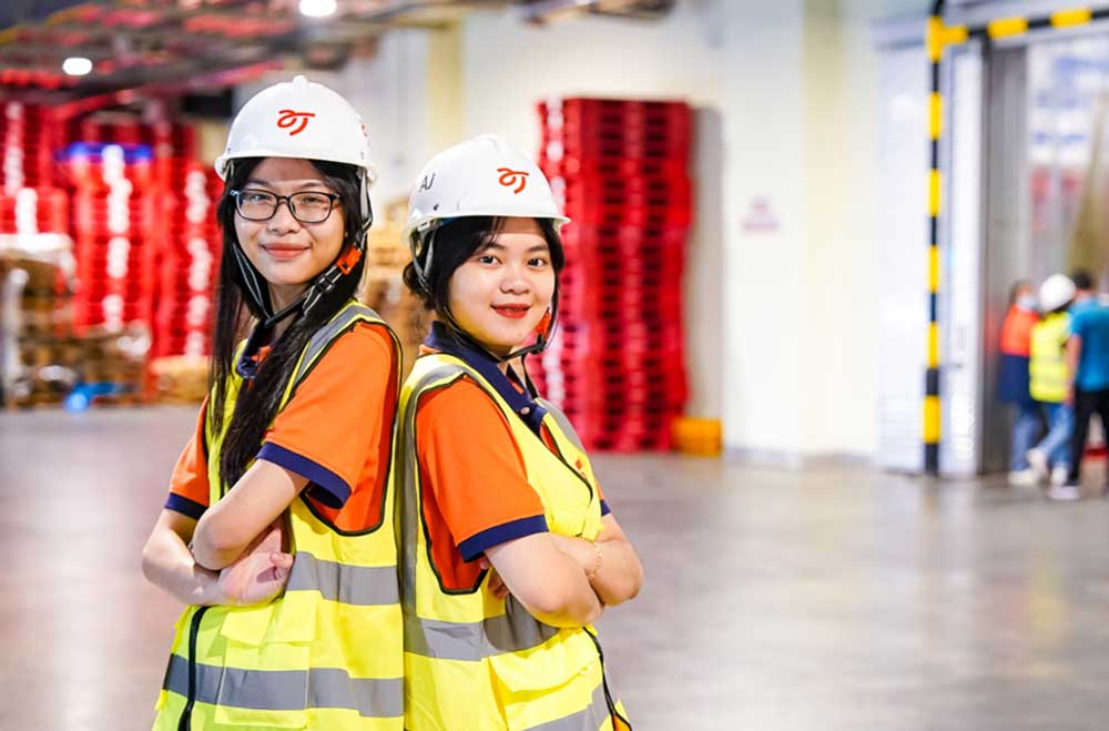 Ngành Logistics và Quản lý chuỗi cung ứng là gì? Học gì, Làm gì, Lương bao nhiêu 1 Logistics và quản lý chuỗi cung ứng là gì