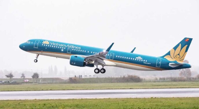 Máy bay A321