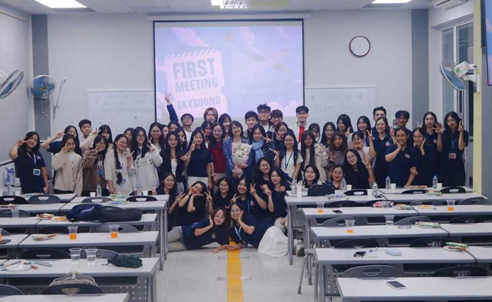 Thương mại quốc tế là gì? Các hình thức của thương mại quốc tế 4 ngành thương mại quốc tế