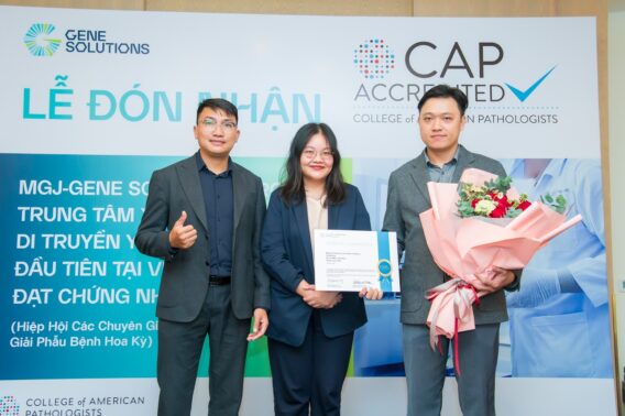 Đại diện của tổ chức CAP tại lễ trao chứng nhận chất lượng PXN cho Gene Solutions