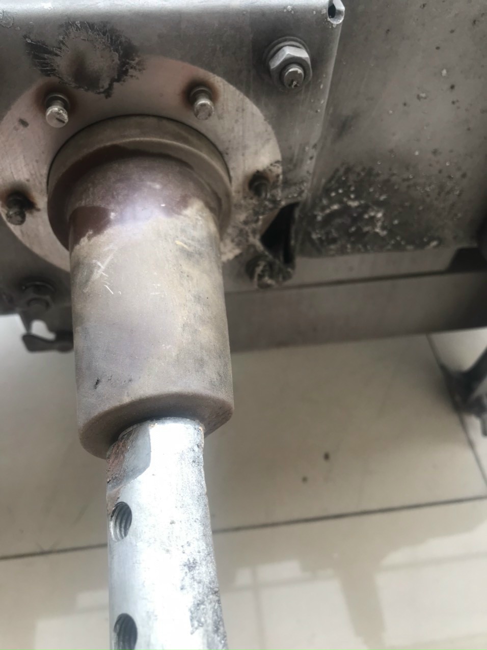 Sử lý phóng điện cụm dao cách ly 1 IMG 20220303 140711
