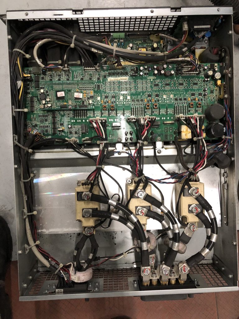 BẢO DƯỠNG UPS 6 z3334569775947 9f366a2f84ba04859a12eded0a370619 768x1024 1