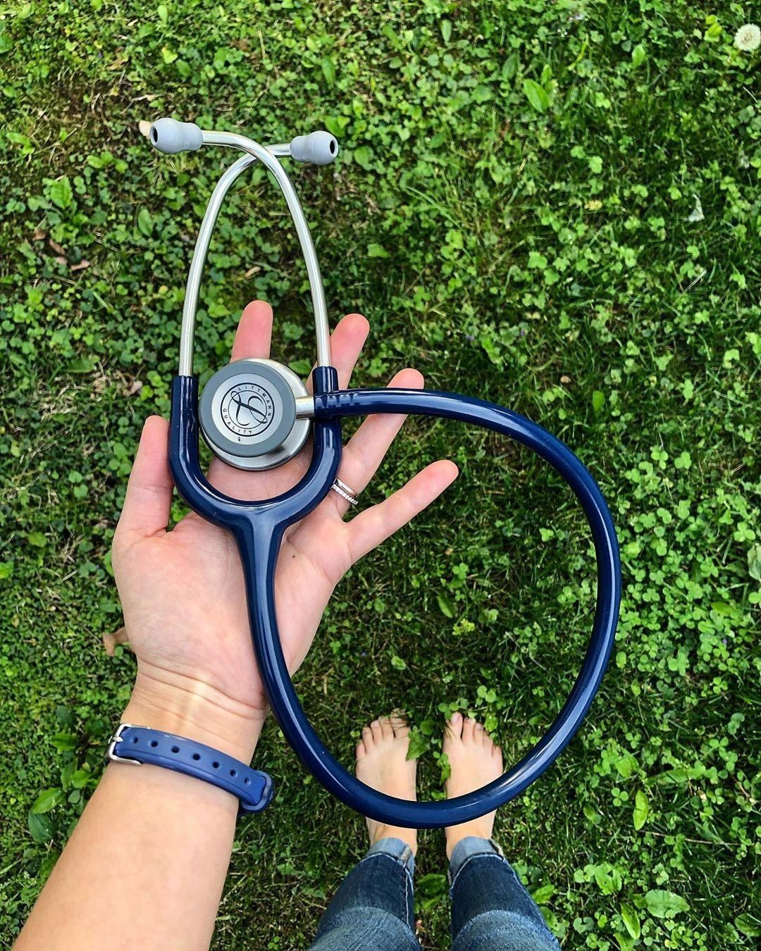 Nên chọn mua ống nghe hãng nào ? 11 118787516 2622691924650025 6279162367469614910 n