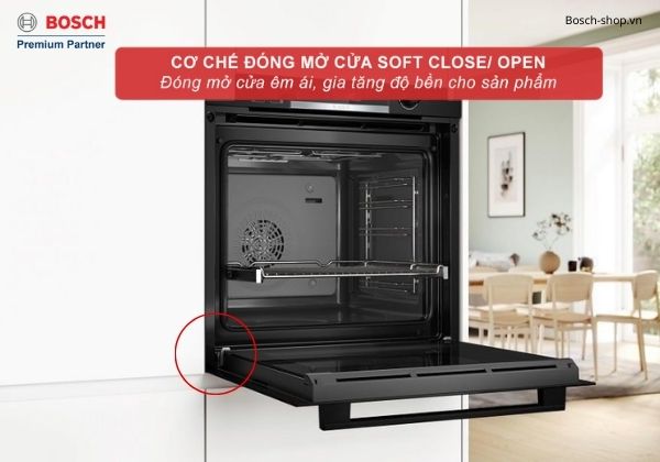 Lò nướng Bosch HBG536EB3 cơ chế đóng mở