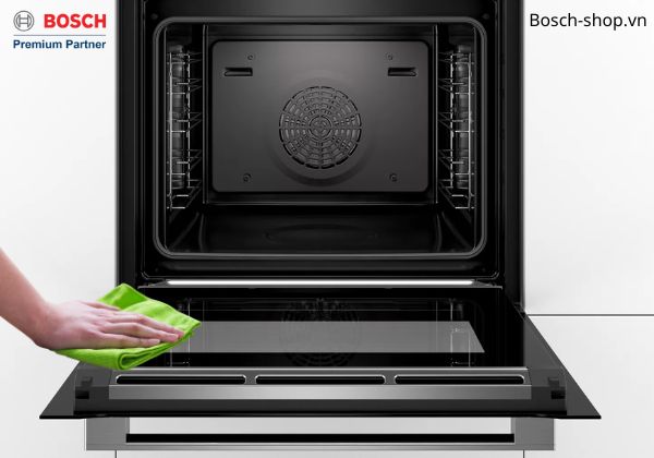 Lò nướng kèm hấp Bosch HSG636BB1 vệ sinh dễ dàng