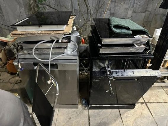 Thiết bị bếp hư hỏng sau lũ được tập kết để hỗ trợ sửa chữa