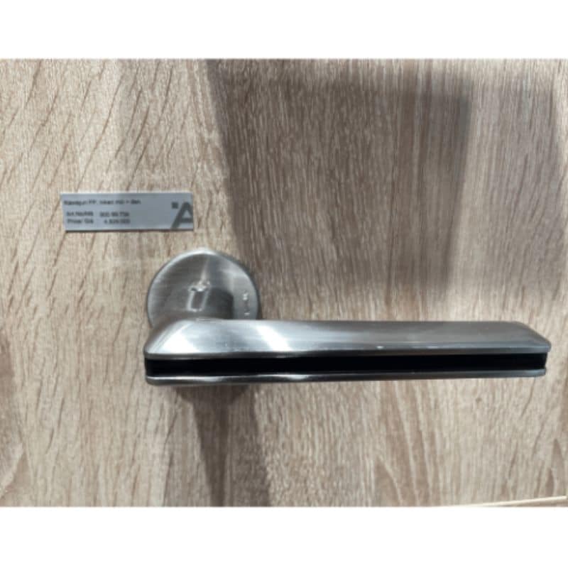 Ảnh thực tế tay nắm gạt có nắp che FP Hafele 900.99.734 Ảnh thực tế tay nắm gạt có nắp che FP Hafele 900.99.734