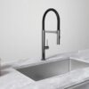 Ảnh thực tế vòi rửa bát nóng lạnh Hafele HT24-SH1F527-TITAN 570.85.451 có dây rút