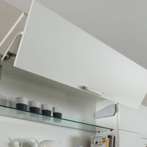 Ảnh thực tế bộ tay nâng FREE FOLD SHORT Hafele 493.05.895, trắng