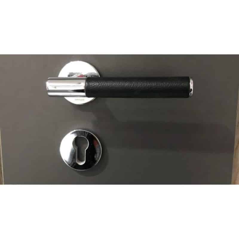 Ảnh thực tế tay nắm gạt có nắp che JK Hafele 901.78.284 Ảnh thực tế tay nắm gạt có nắp che JK Hafele 901.78.284