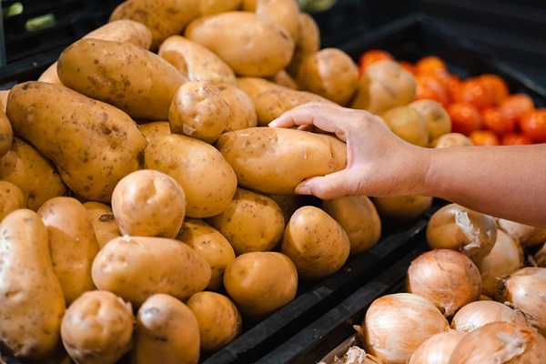 Một số lưu ý khi chế biến khoai tây chiên giòn