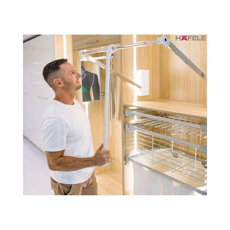 Ảnh thực tế của tay nâng móc áo 600 - 830 Hafele 805.11.753 Ảnh thực tế của tay nâng móc áo 600 - 830 Hafele 805.11.753