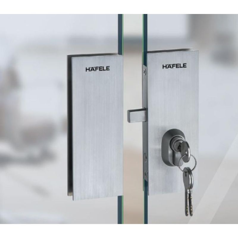 Ảnh thực tế khóa cửa kính thân khóa mở xoay mở trái Hafele 981.59.080 Ảnh thực tế khóa cửa kính thân khóa mở xoay mở trái Hafele 981.59.080