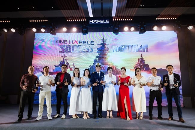 COMPANY TRIP 2026 – HÀNH TRÌNH KẾT NỐI SỨC MẠNH “ONE HÄFELE. SUCCESS TOGETHER.” 4 Häfele Việt Nam tri ân và vinh danh các cá nhân tập thể xuất sắc