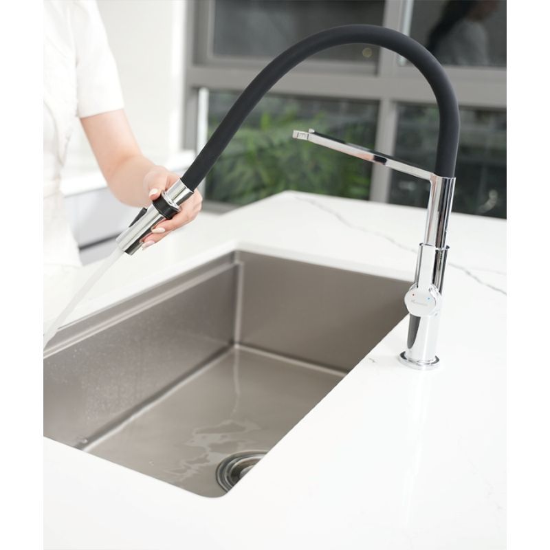 Hình ảnh thực tế vòi rửa bát nóng lạnh Konox Tema Chrome Hình ảnh thực tế vòi rửa bát nóng lạnh Konox Tema Chrome