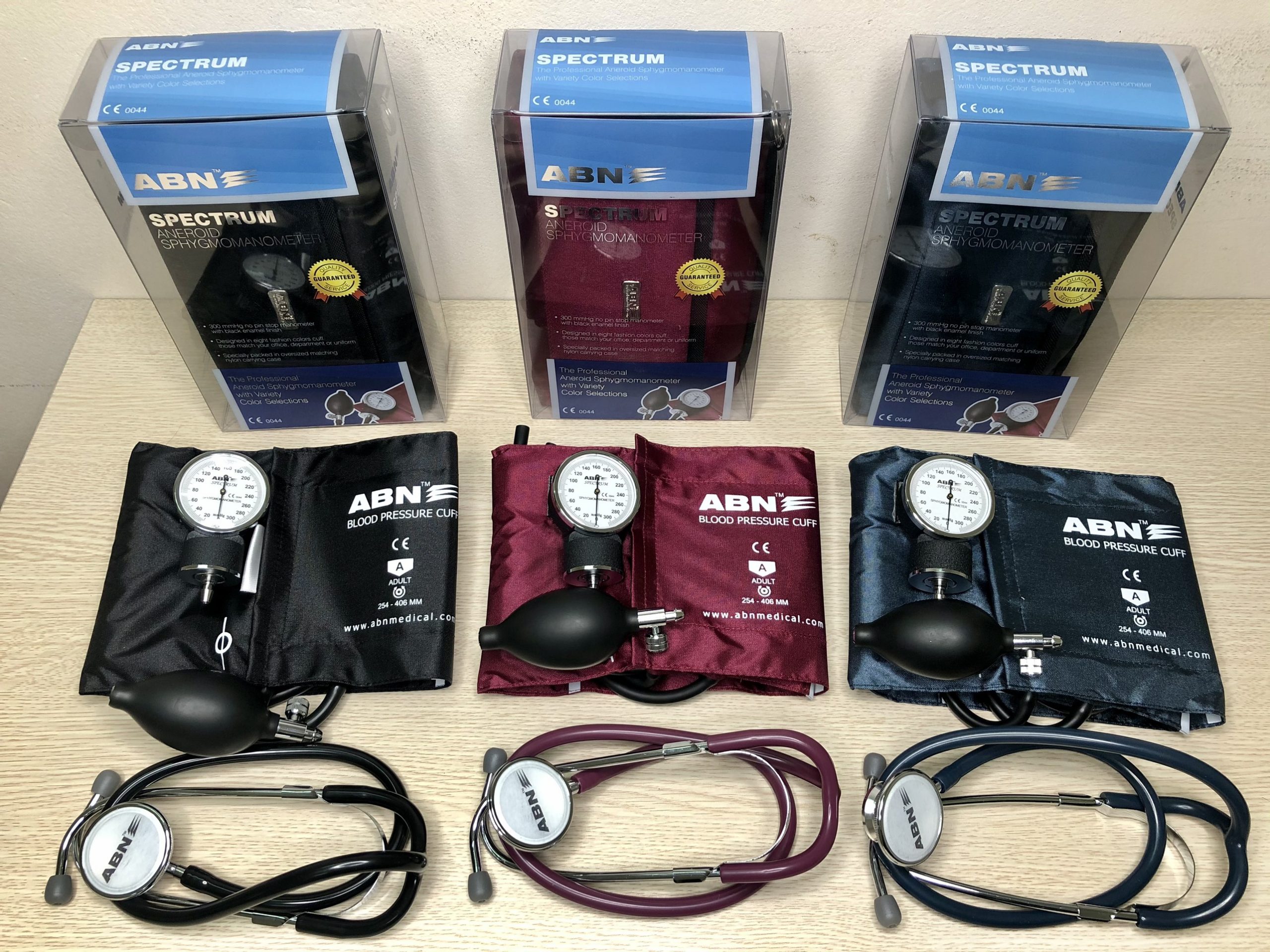 Bộ máy đo huyết áp cơ ABN màu xanh navy Bộ máy đo huyết áp cơ ABN màu xanh navy