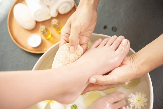Các Phương Pháp Ngâm Chân Phổ Biến Là Gì? 16 Tác Dụng Ngâm Chân Thảo Dược