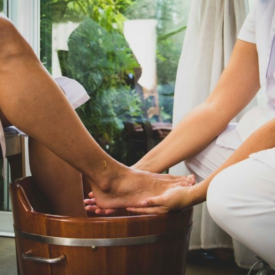 Ngâm Chân Tăng Cường Sức Khỏe
