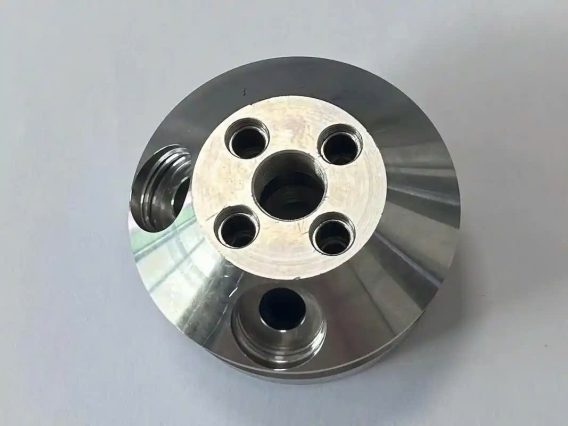 Hợp Kim Titan Được Rèn Như Thế Nào? 11 z6993460774566 1fe5b26dfa69a72222a23df5051d9abf