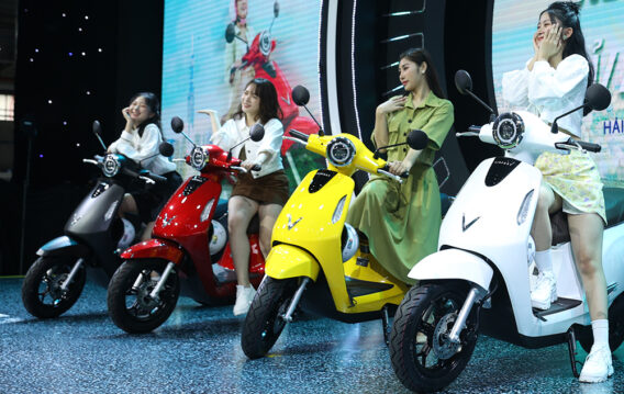 ban co biet cach dung xe may dien autonews2