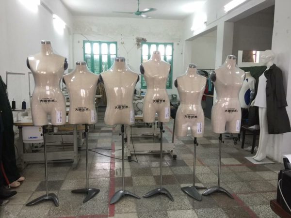 Cốt thiết kế chính hãng nữ size XL