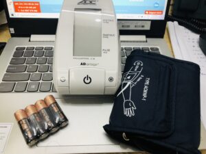 máy đo huyết áp 6021